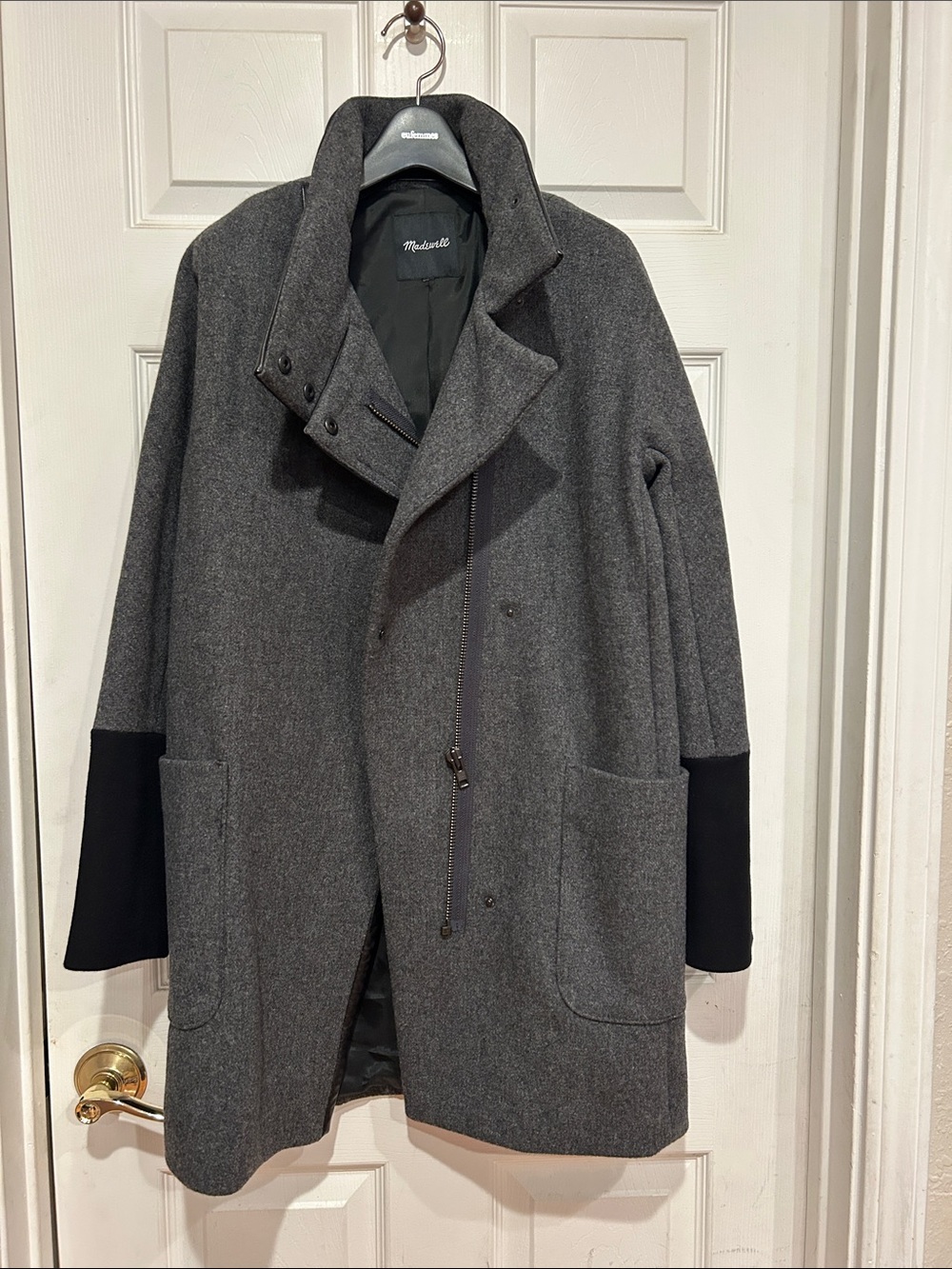 Madewell Women’s Gray Wool-Blend Coat with Black Cuff Panels